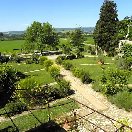 Monte Santa Maria Tiberina Sleeps 6 T764315