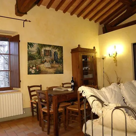 Monte Santa Maria Tiberina Sleeps 6 T764315 דירה