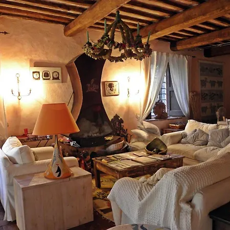 Monte Santa Maria Tiberina Sleeps 6 T764315 * Monteleone dʼOrvieto