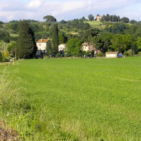 Monte Santa Maria Tiberina Sleeps 6 T764315 Appartamento