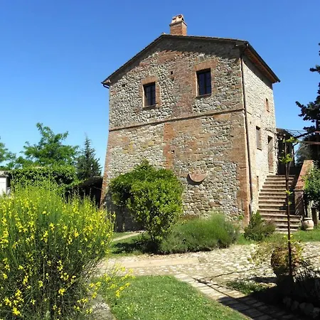Monte Santa Maria Tiberina Sleeps 6 T764315 *