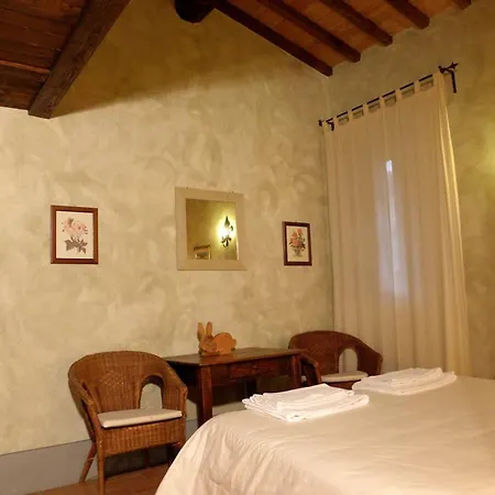 Appartamento Monte Santa Maria Tiberina Sleeps 6 T764315 *