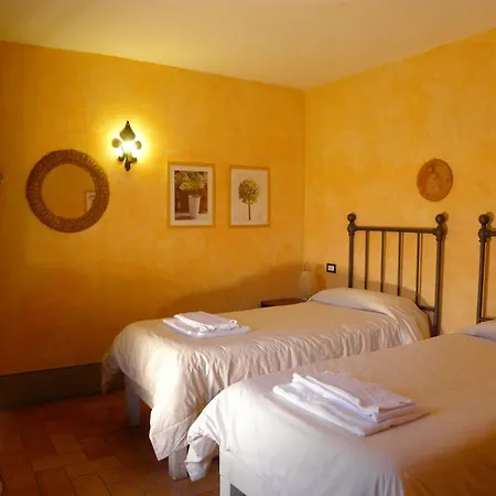 Monte Santa Maria Tiberina Sleeps 6 T764315 דירה *